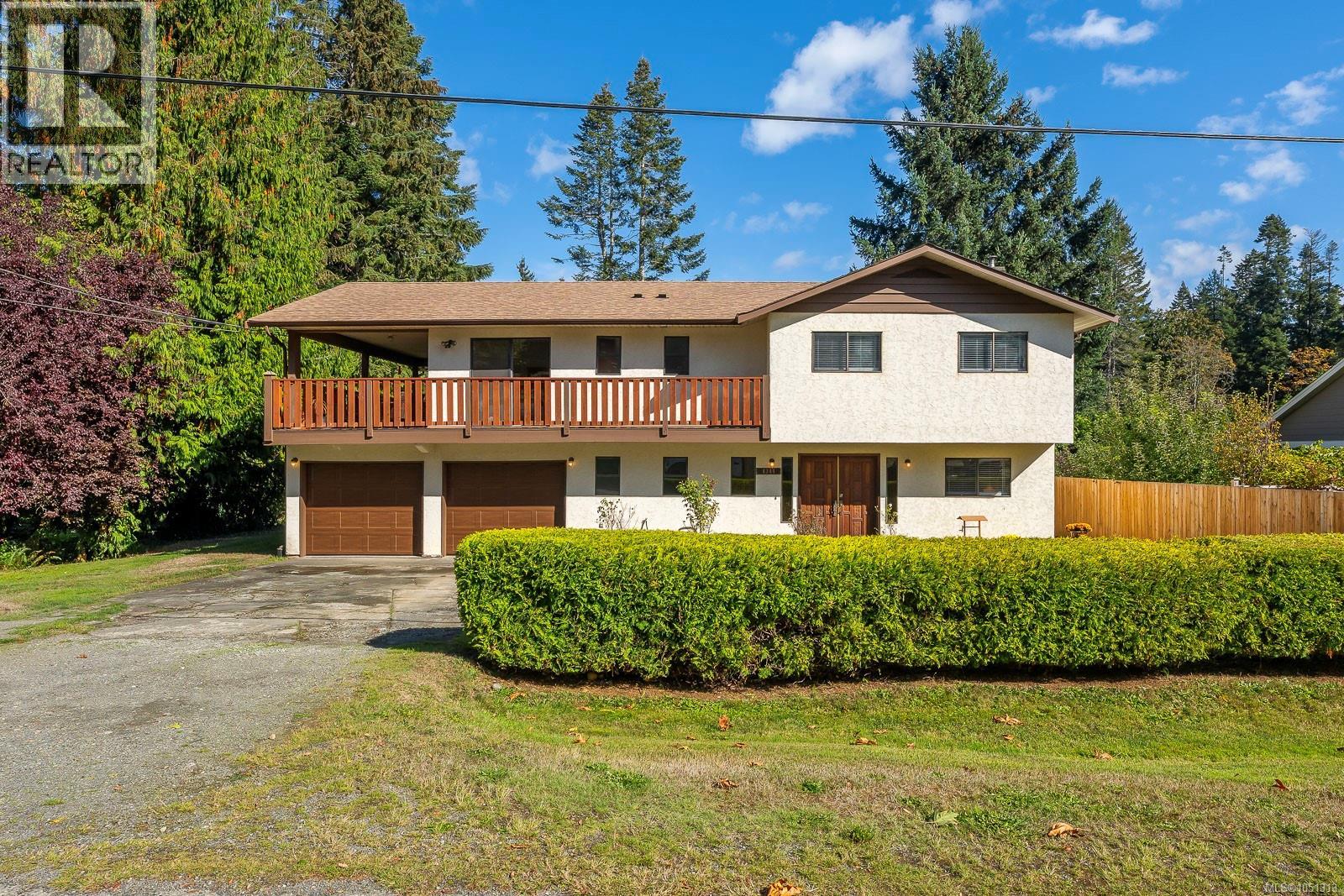 4344 Briardale Rd, Royston, British Columbia