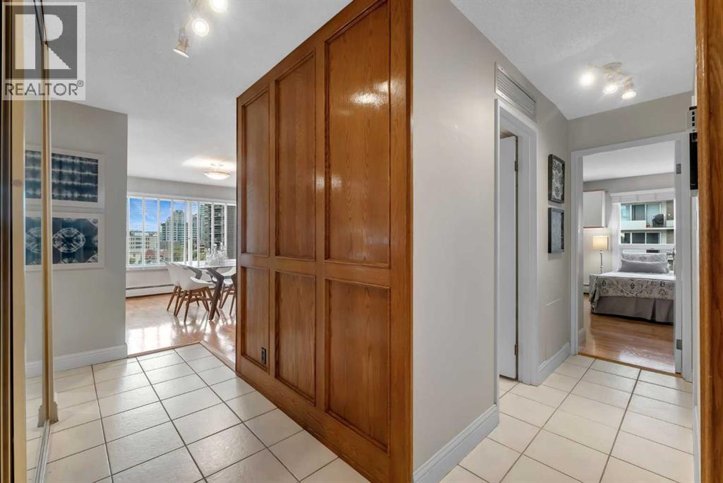 920, 540 14 Avenue SW, Calgary, Alberta  T2R 0M6 - Photo 12 - A2348669