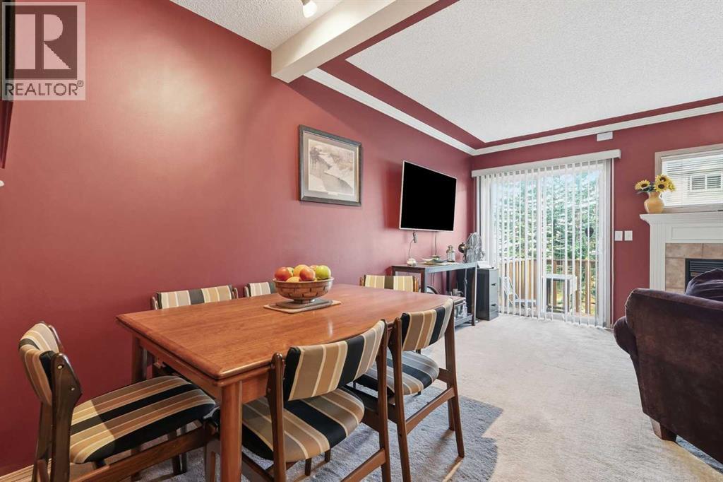 58 Country Hills Villas NW