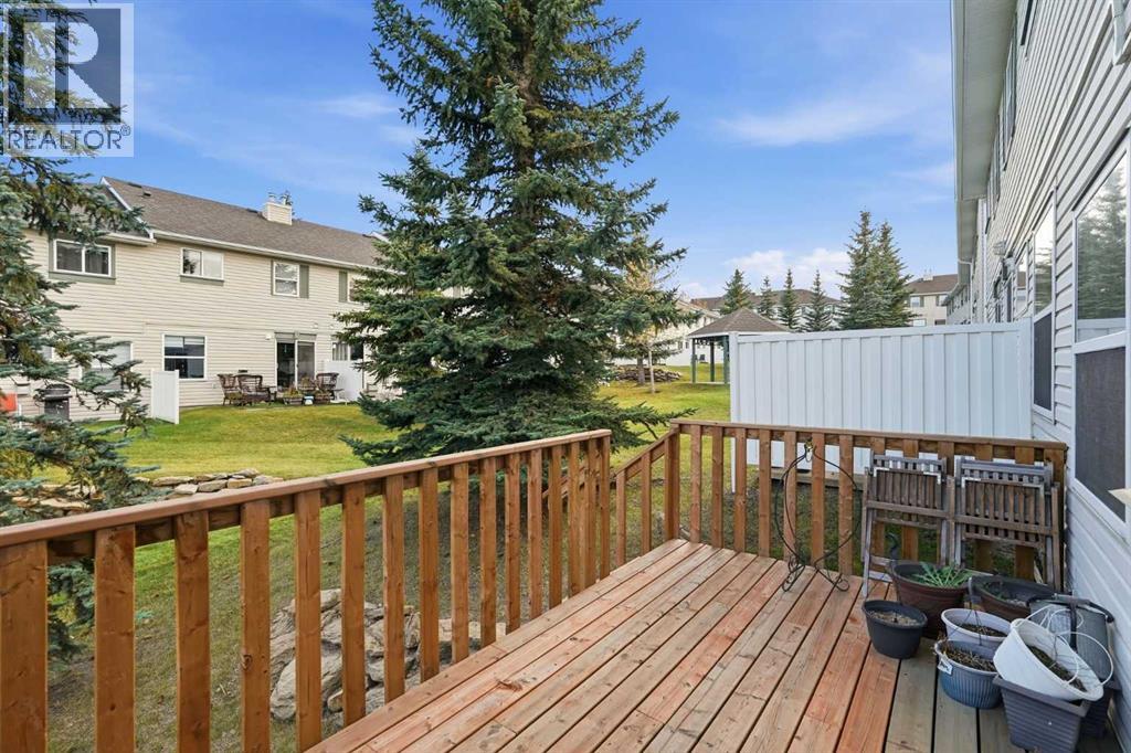 58 Country Hills Villas NW