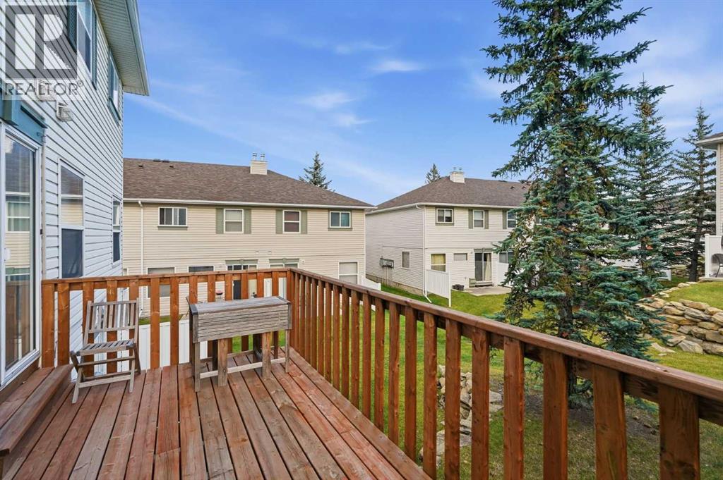 58 Country Hills Villas NW