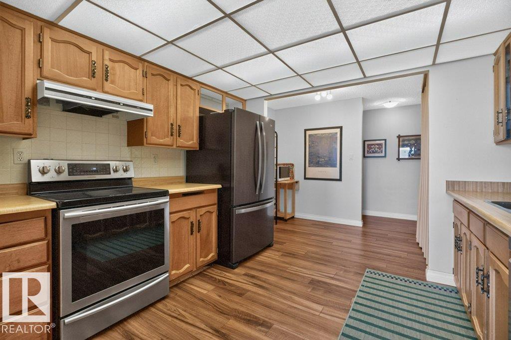 #703 9921 104 ST NW