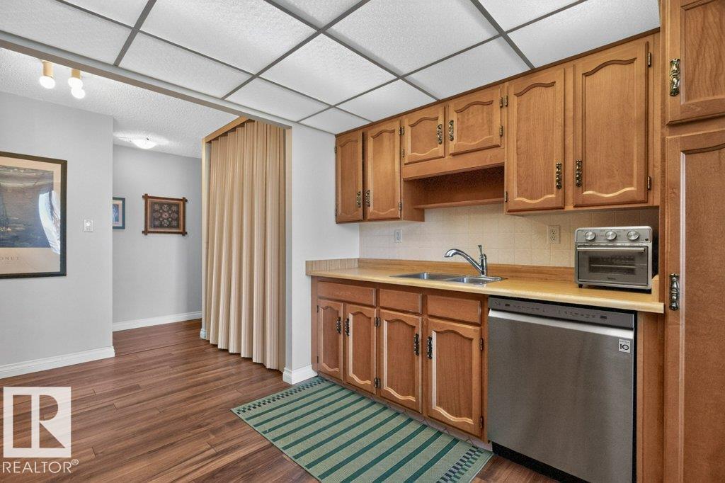#703 9921 104 ST NW