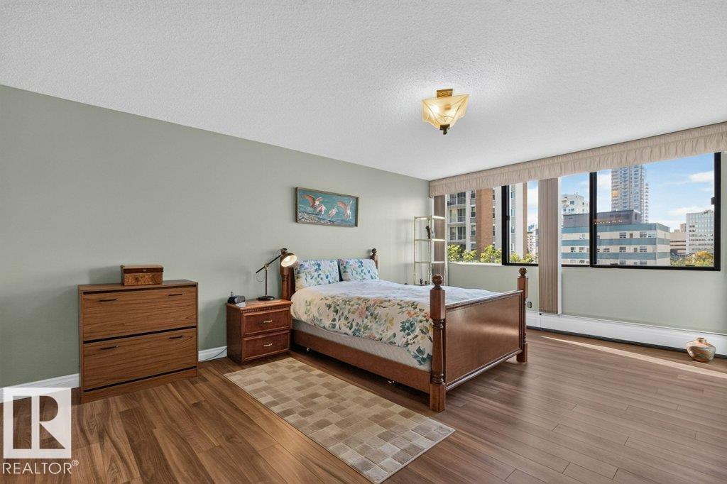 #703 9921 104 ST NW