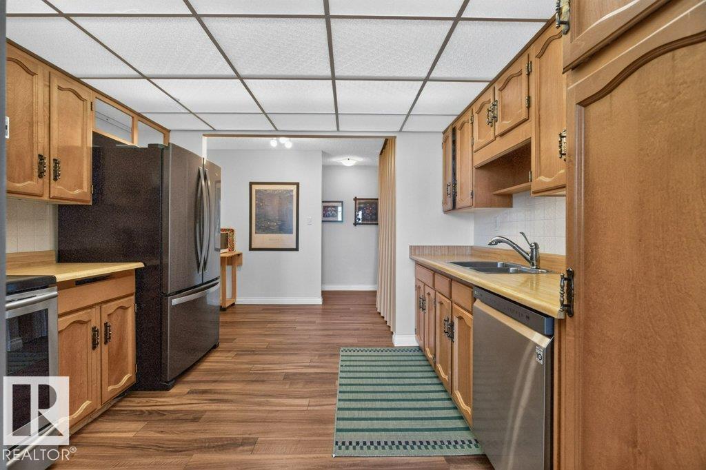 #703 9921 104 ST NW