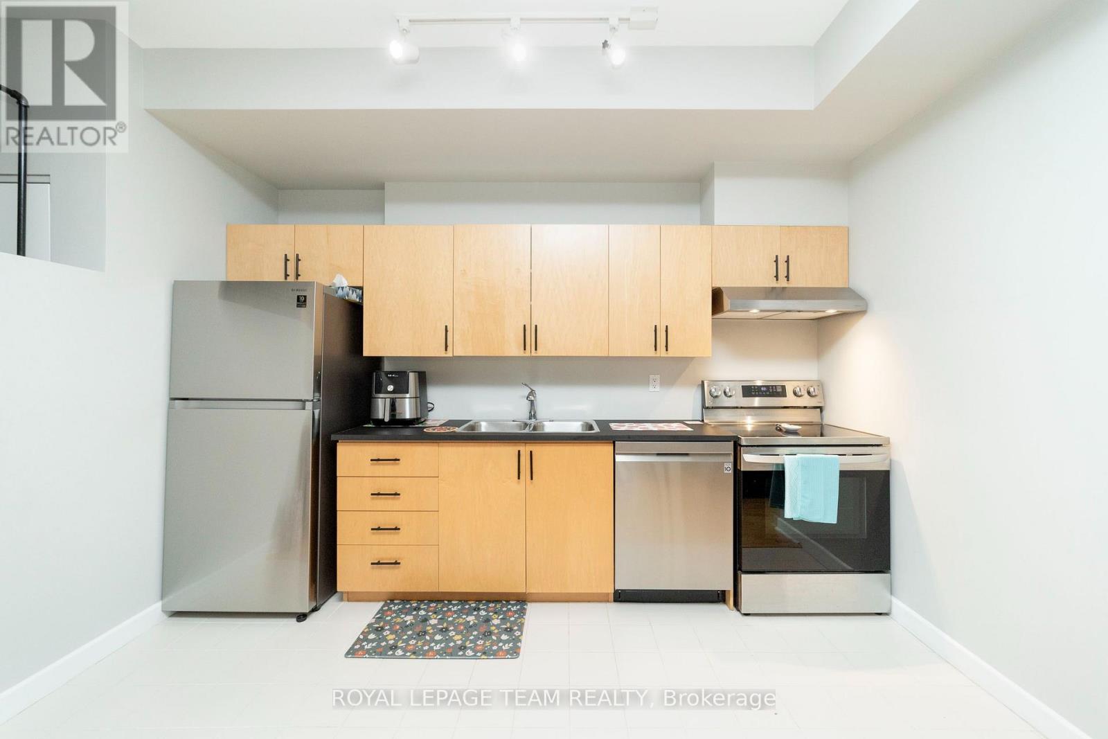209 - 180 YORK STREET