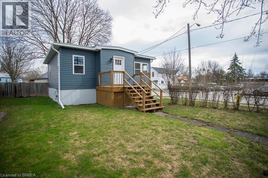 20 Park Avenue E, Brantford, Ontario  N3S 2Z2 - Photo 3 - 40868502