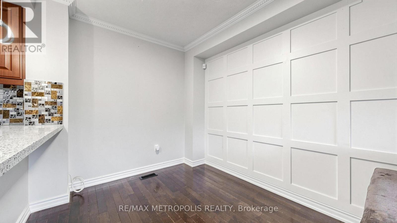 123 - 2 Hedge End Road, Toronto, Ontario  M1B 5Z8 - Photo 13 - E13855056