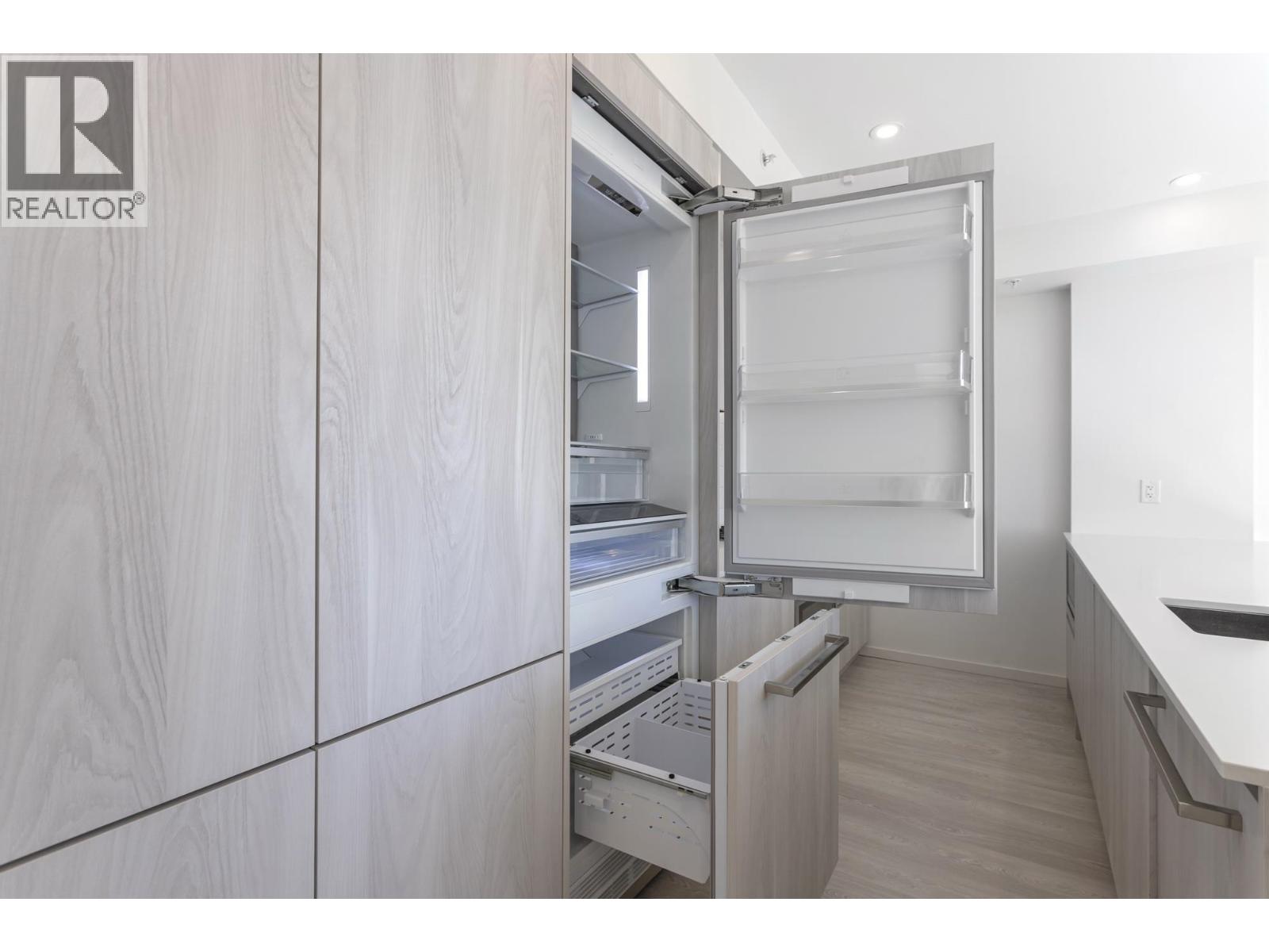 602 3264 Vanness Street, Vancouver, British Columbia  V5R 0L5 - Photo 6 - R3171717