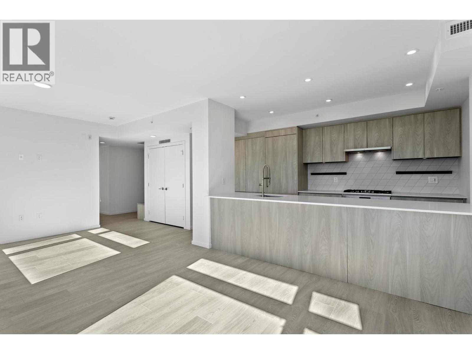 602 3264 Vanness Street, Vancouver, British Columbia  V5R 0L5 - Photo 8 - R3171717