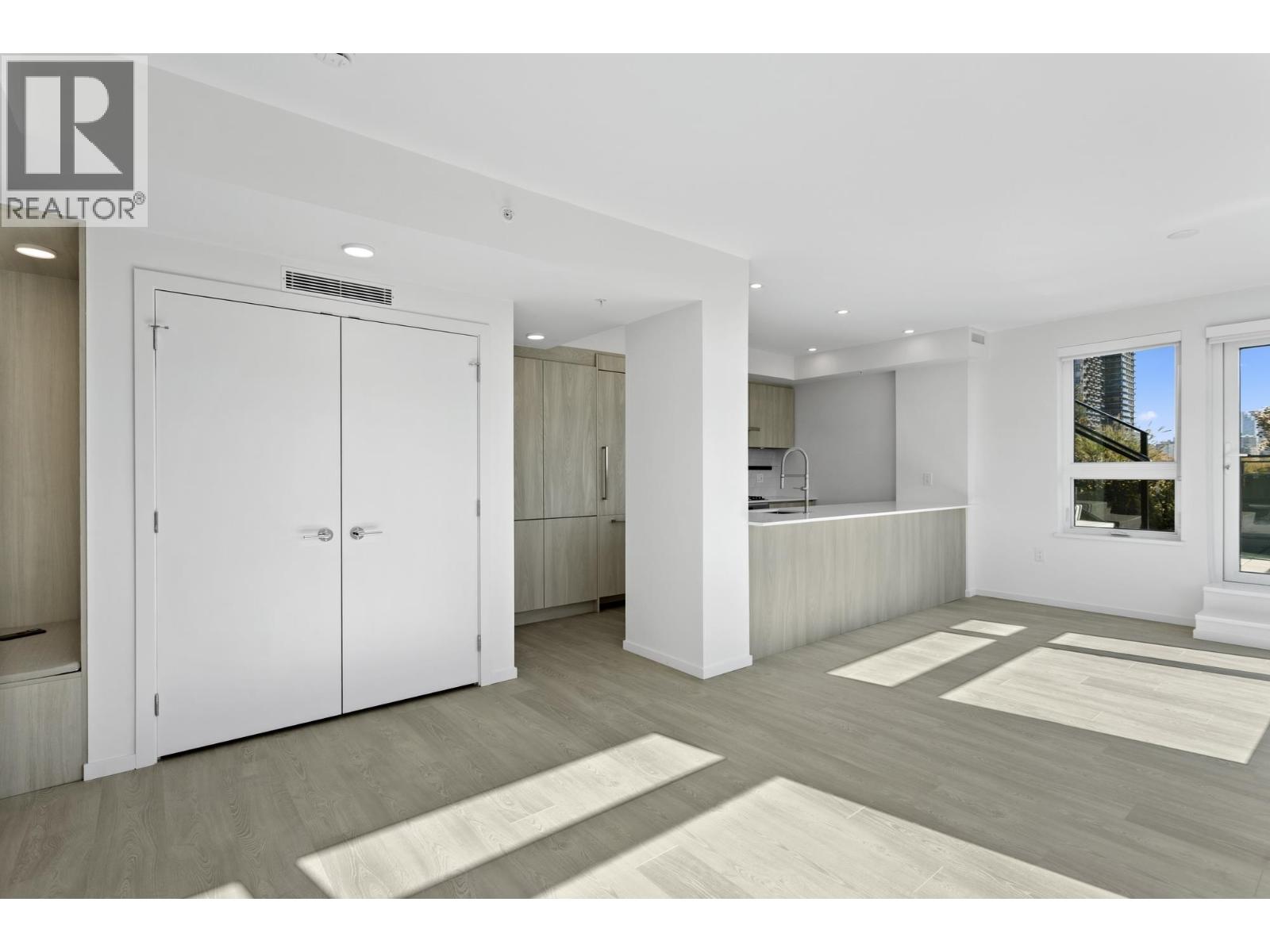 602 3264 Vanness Street, Vancouver, British Columbia  V5R 0L5 - Photo 9 - R3171717