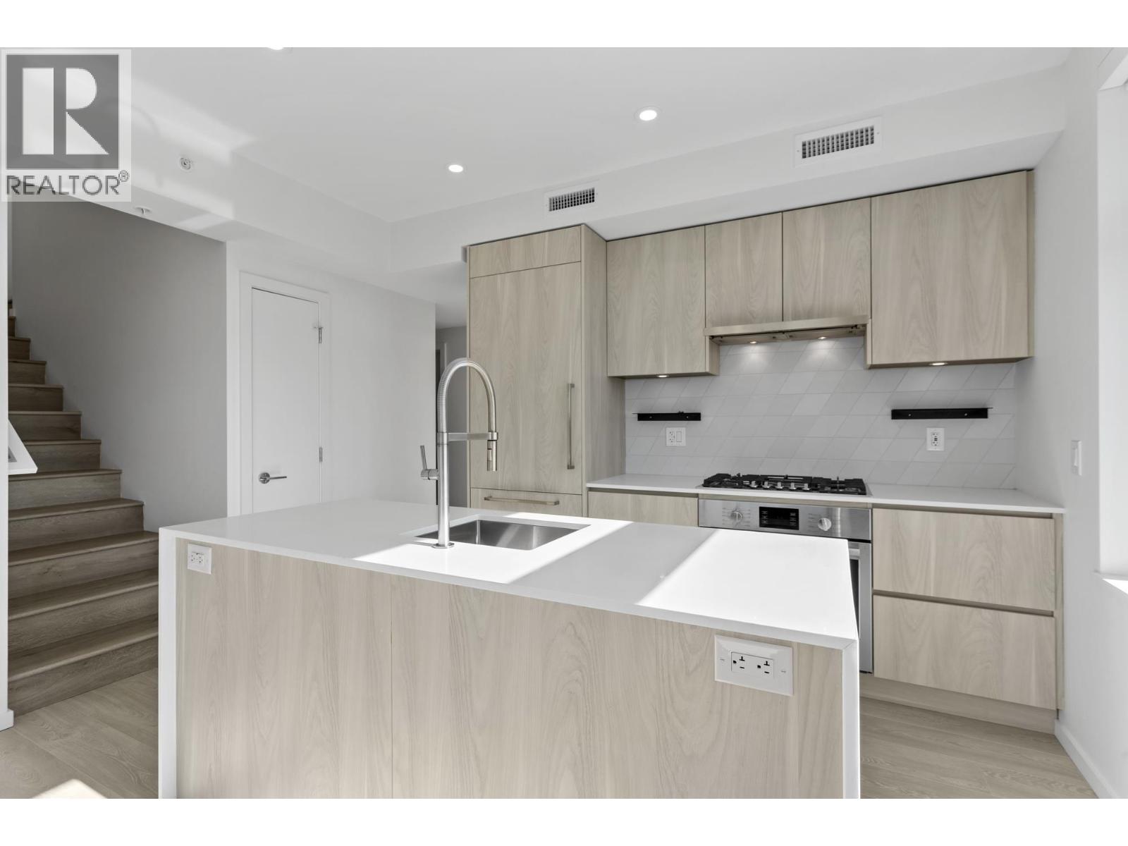 603 3264 Vanness Street, Vancouver, British Columbia  V5R 0L5 - Photo 6 - R3171718