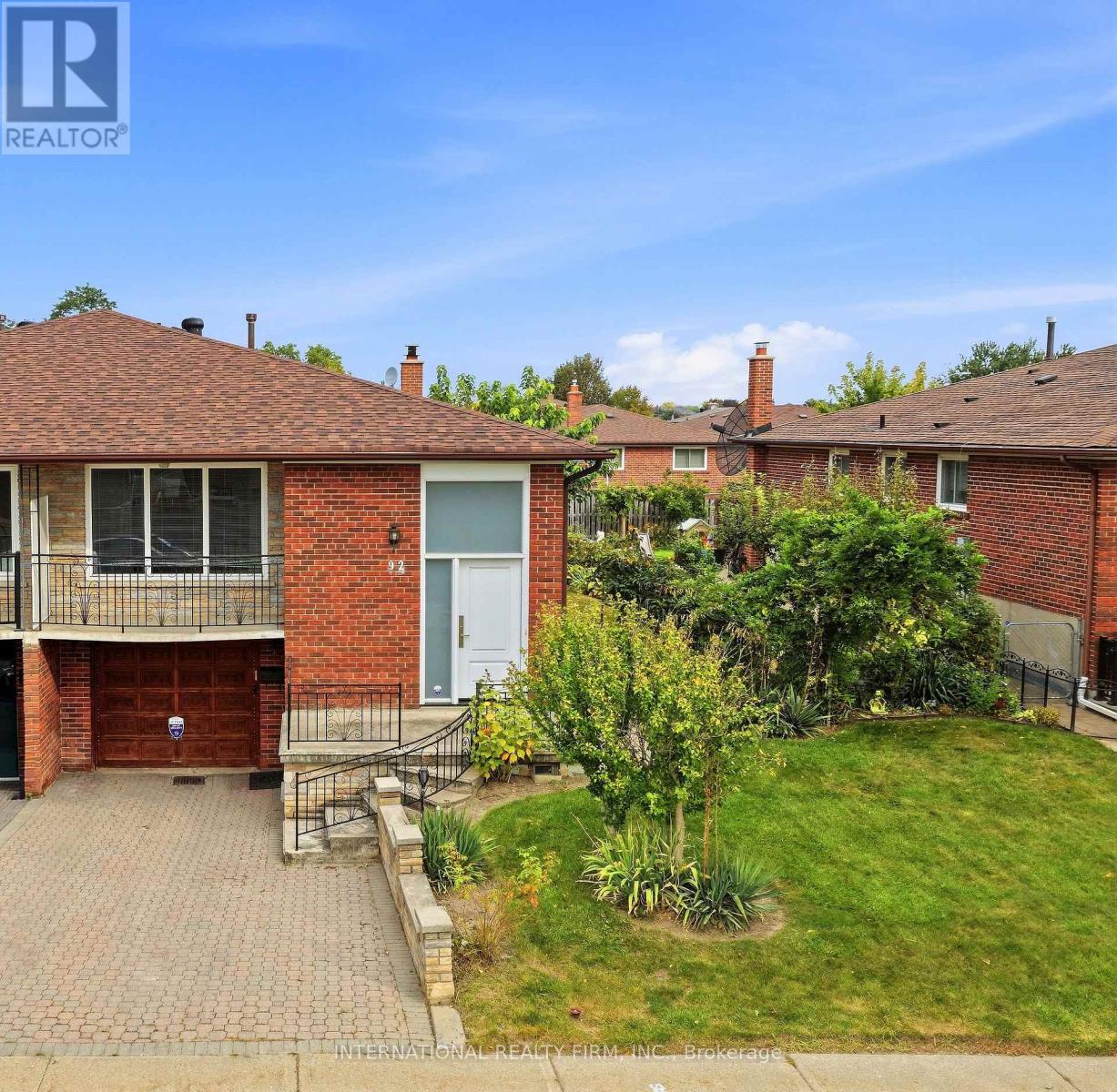 92 ANDREW PARK, Vaughan, Ontario