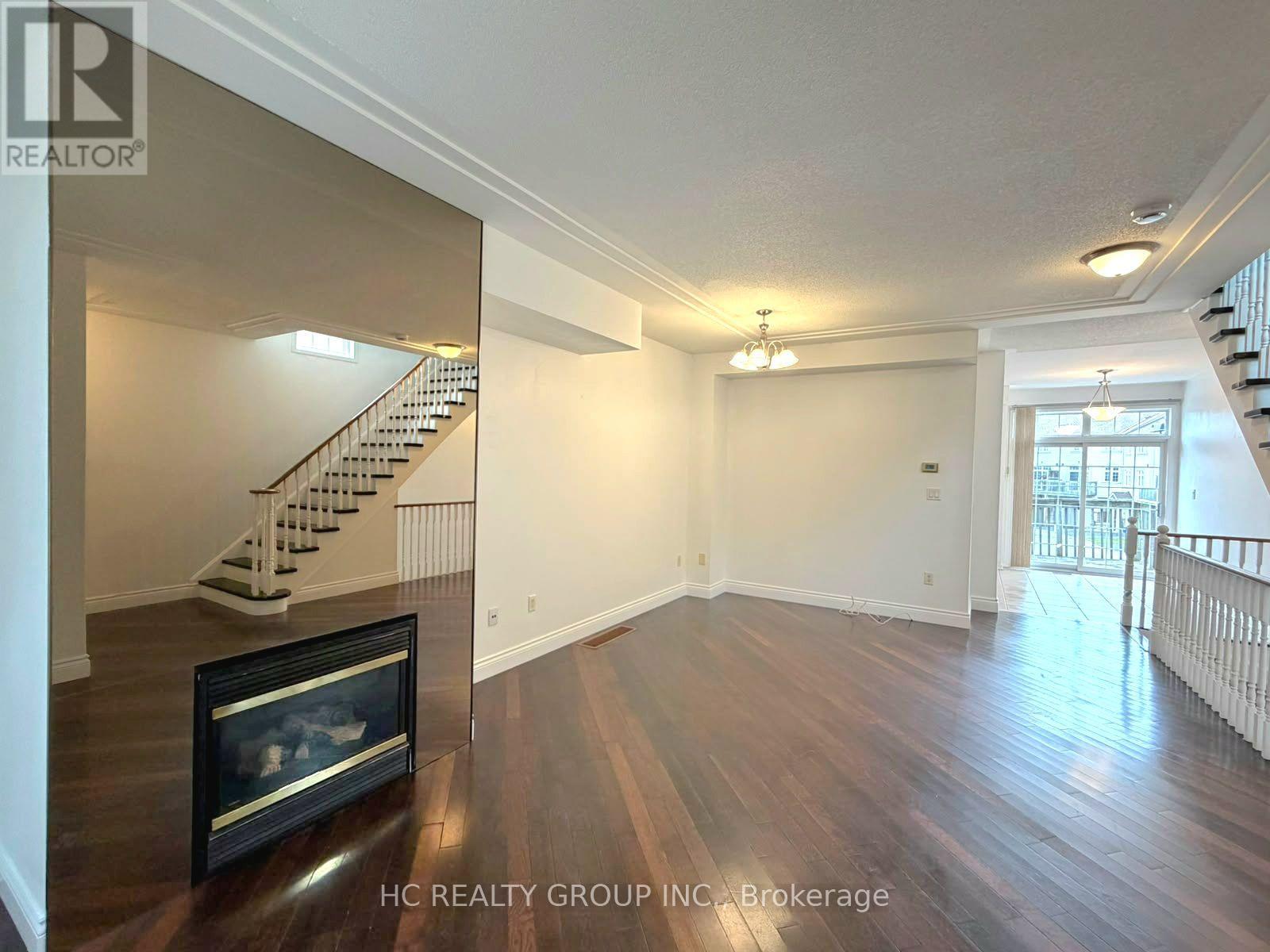 19 - 10 Post Oak Drive, Richmond Hill, Ontario  L4E 4H8 - Photo 2 - N13855044