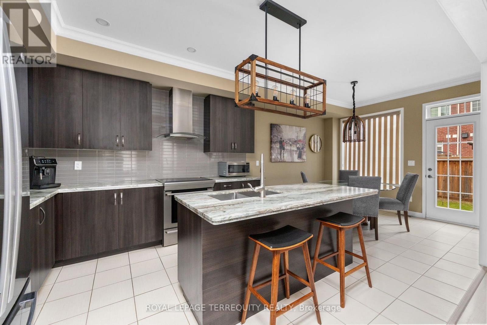 22 Harcourt Street, Vaughan, Ontario  L6A 4Y4 - Photo 8 - N13855140
