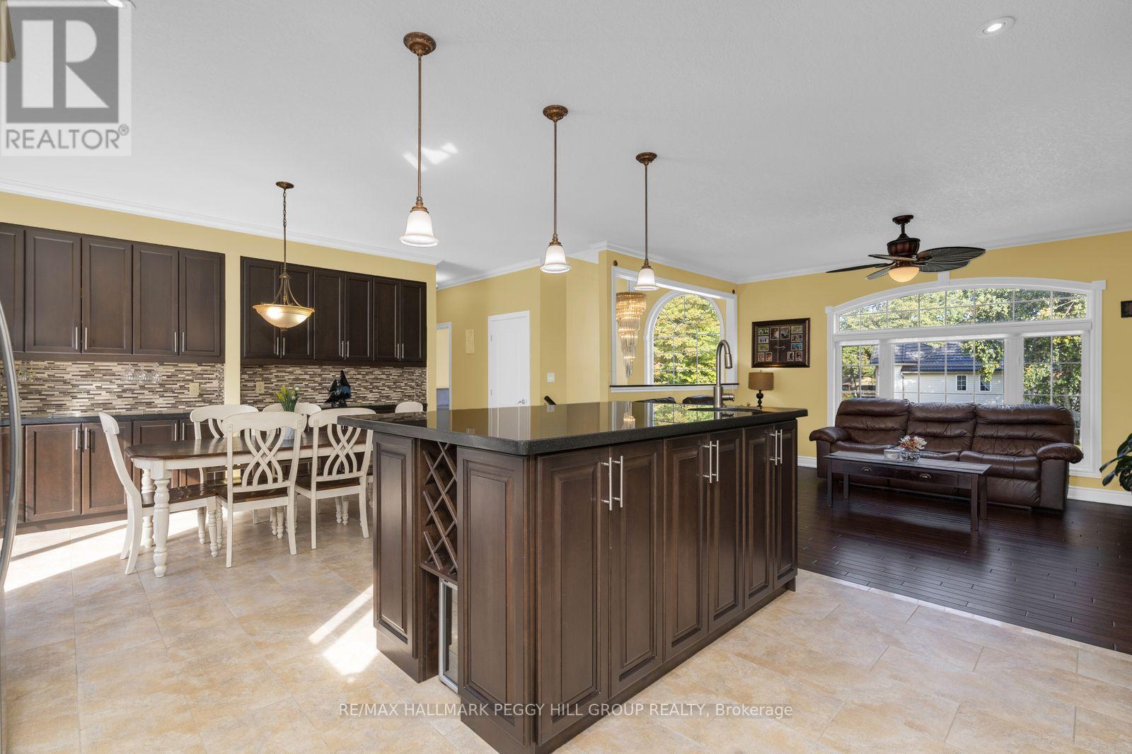 4 Fatima Court, Wasaga Beach, Ontario  L9Z 1K9 - Photo 3 - S13855122