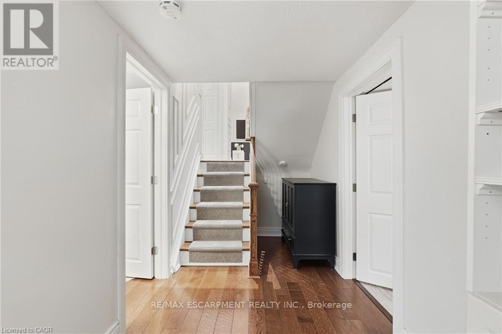 194 Foxbar Road, Burlington, Ontario  L7L 2Z9 - Photo 11 - W13855100