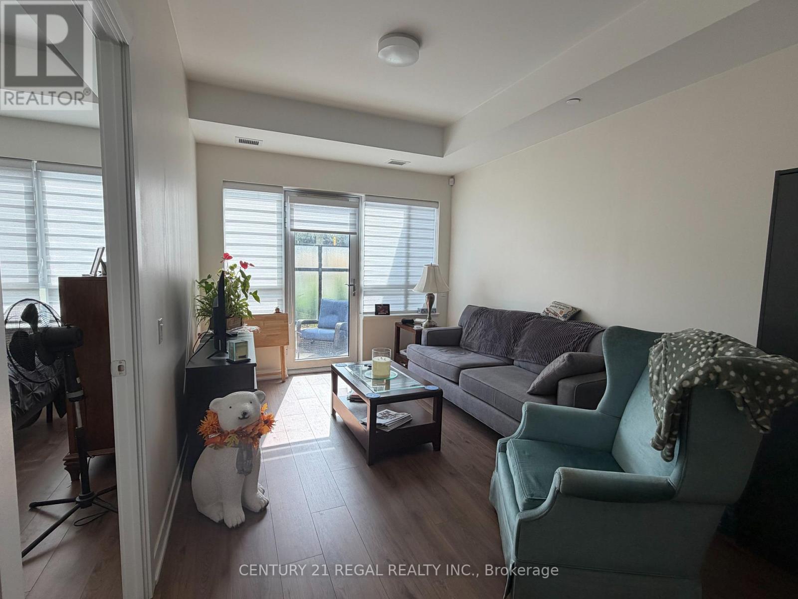 101 - 395 Dundas Street W, Oakville, Ontario  L6M 5R8 - Photo 4 - W13855114