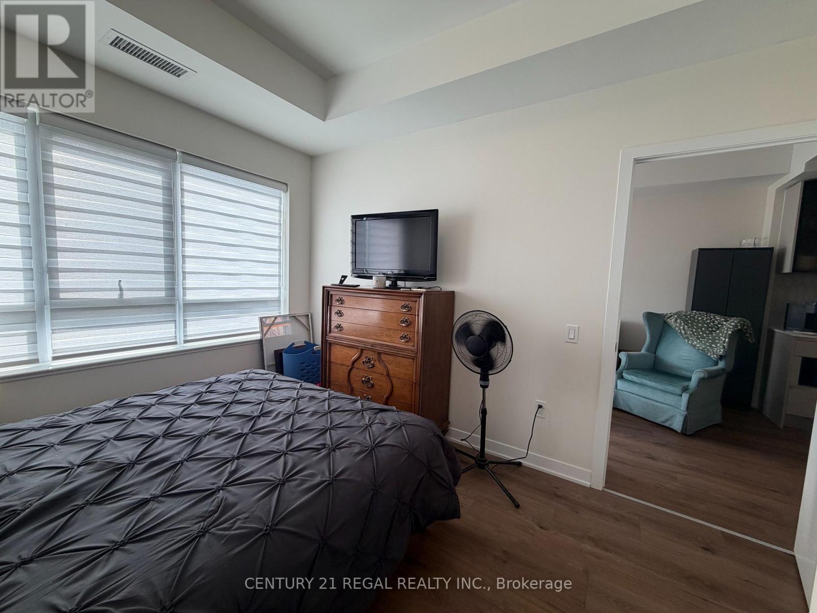 101 - 395 Dundas Street W, Oakville, Ontario  L6M 5R8 - Photo 6 - W13855114