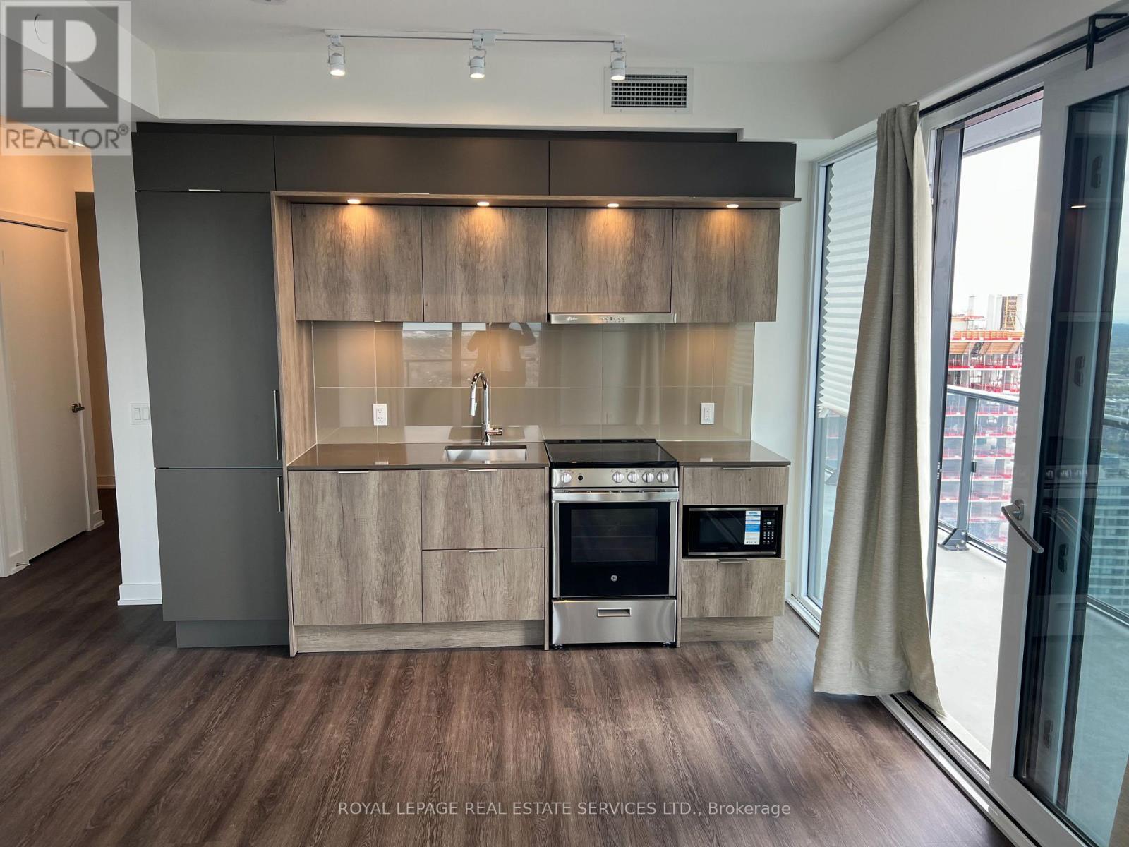 3702 - 448 Burnhamthorpe Road, Mississauga, Ontario  L5B 0R4 - Photo 10 - W13855150