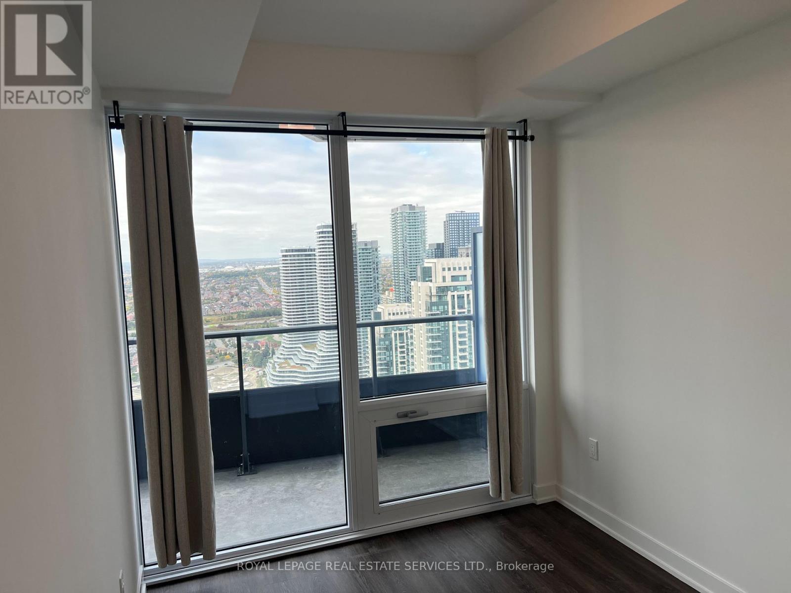 3702 - 448 Burnhamthorpe Road, Mississauga, Ontario  L5B 0R4 - Photo 12 - W13855150