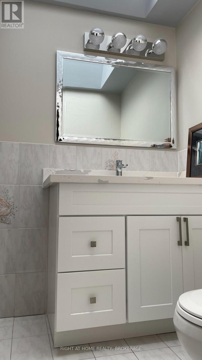 1207 Potters Wheel Crescent, Oakville, Ontario  L6M 1J3 - Photo 12 - W13855164