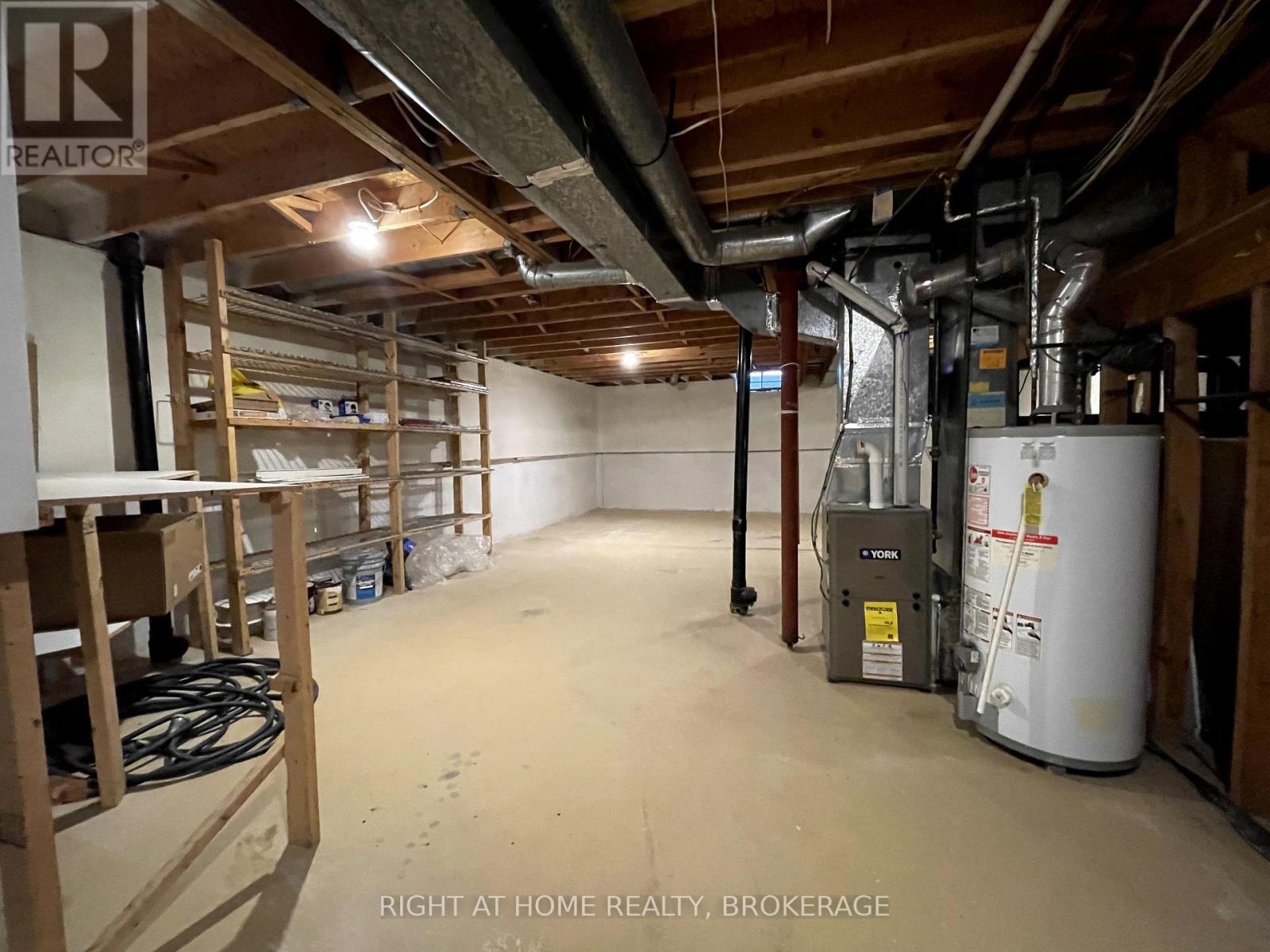 1207 Potters Wheel Crescent, Oakville, Ontario  L6M 1J3 - Photo 19 - W13855164