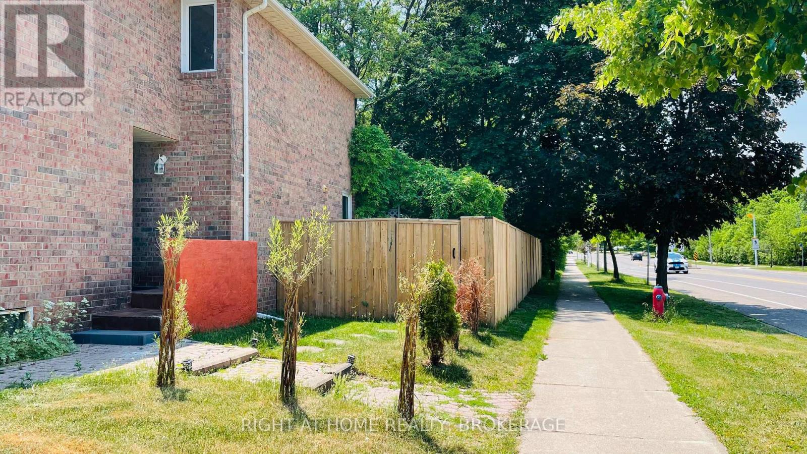 1207 Potters Wheel Crescent, Oakville, Ontario  L6M 1J3 - Photo 22 - W13855164