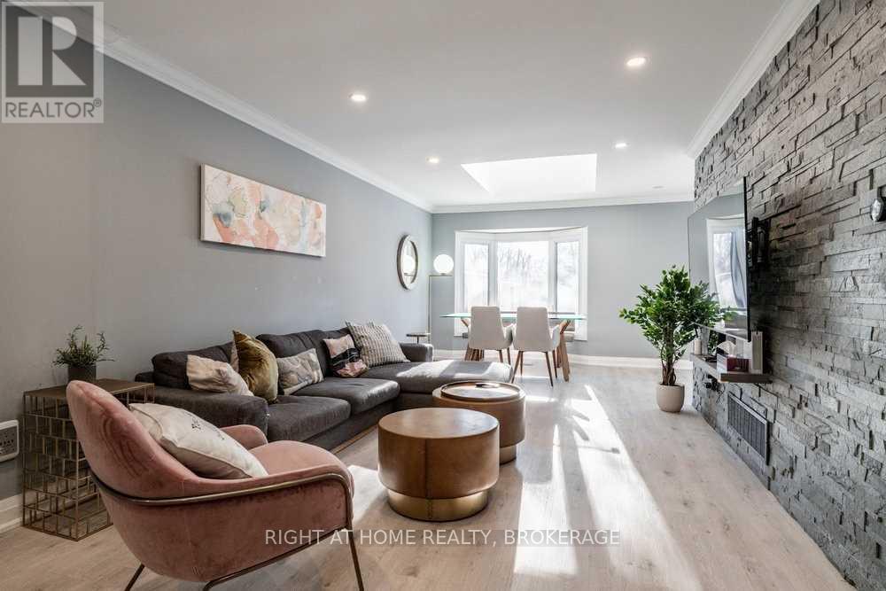 1207 Potters Wheel Crescent, Oakville, Ontario  L6M 1J3 - Photo 3 - W13855164