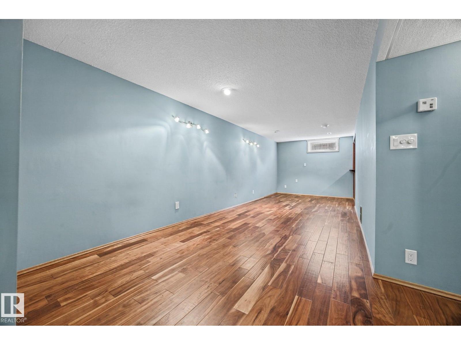 38 RAVEN DR