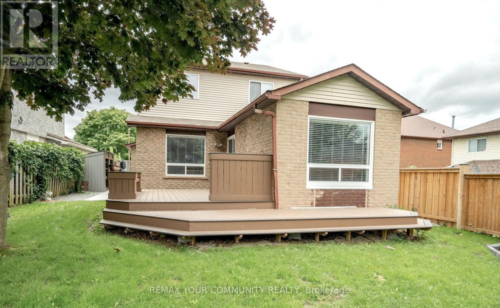 700 Stonepath Circle, Pickering, Ontario  L1V 3T1 - Photo 37 - E13853298
