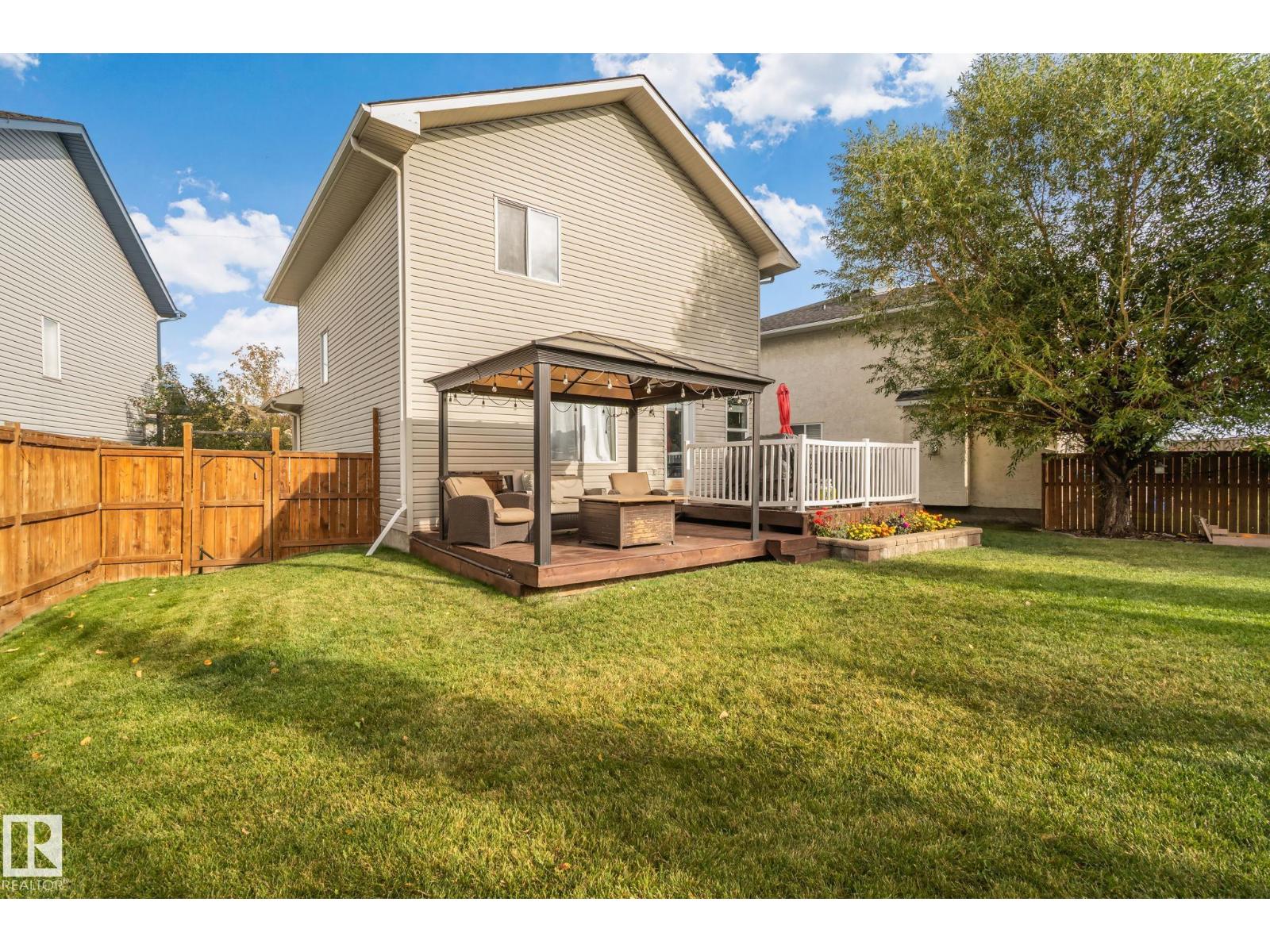 3711 161 AV NW
