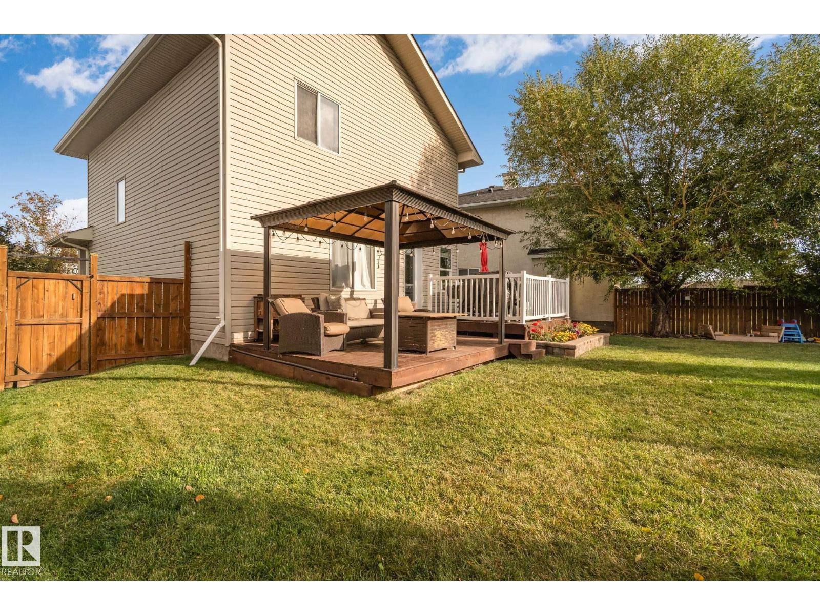 3711 161 AV NW