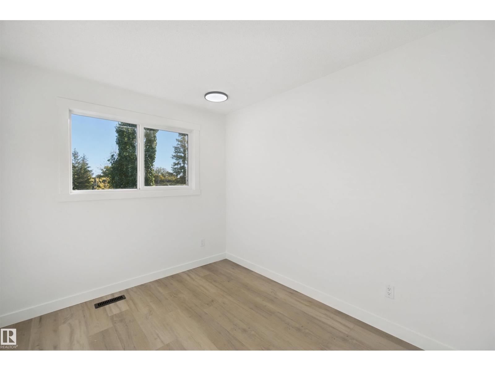 17041 100 ST NW