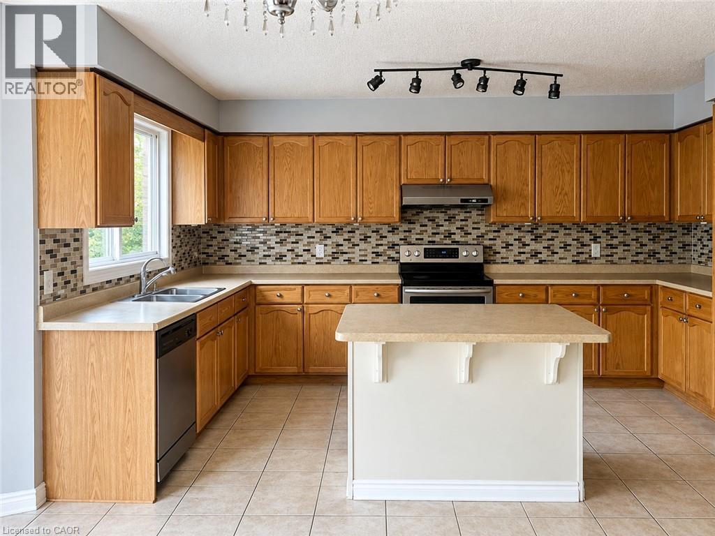 920 Marl Meadow Court, Kitchener, Ontario  N2R 1L4 - Photo 11 - 40865089