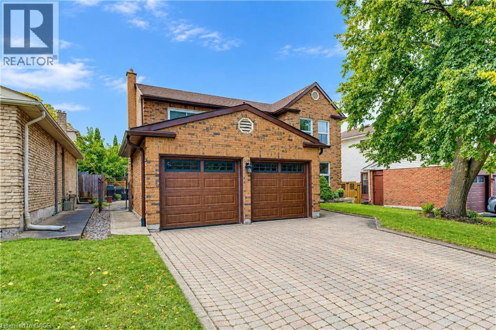 104 DEERWOOD Crescent, Kitchener, Ontario