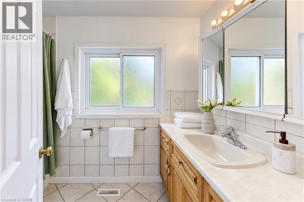 104 Deerwood Crescent, Kitchener, Ontario  N2N 1R3 - Photo 25 - 40867851