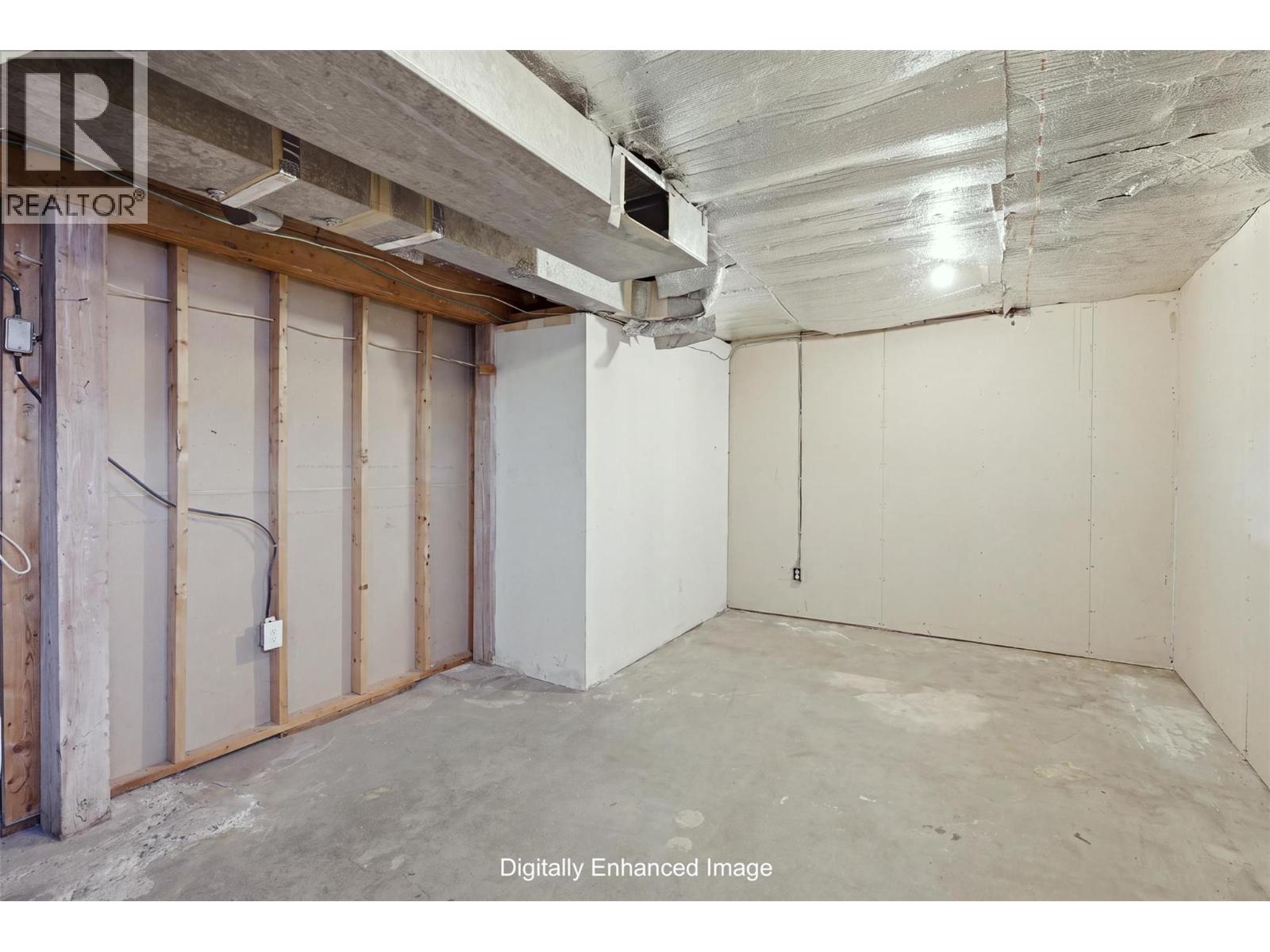 275 SEYMOUR  W Street