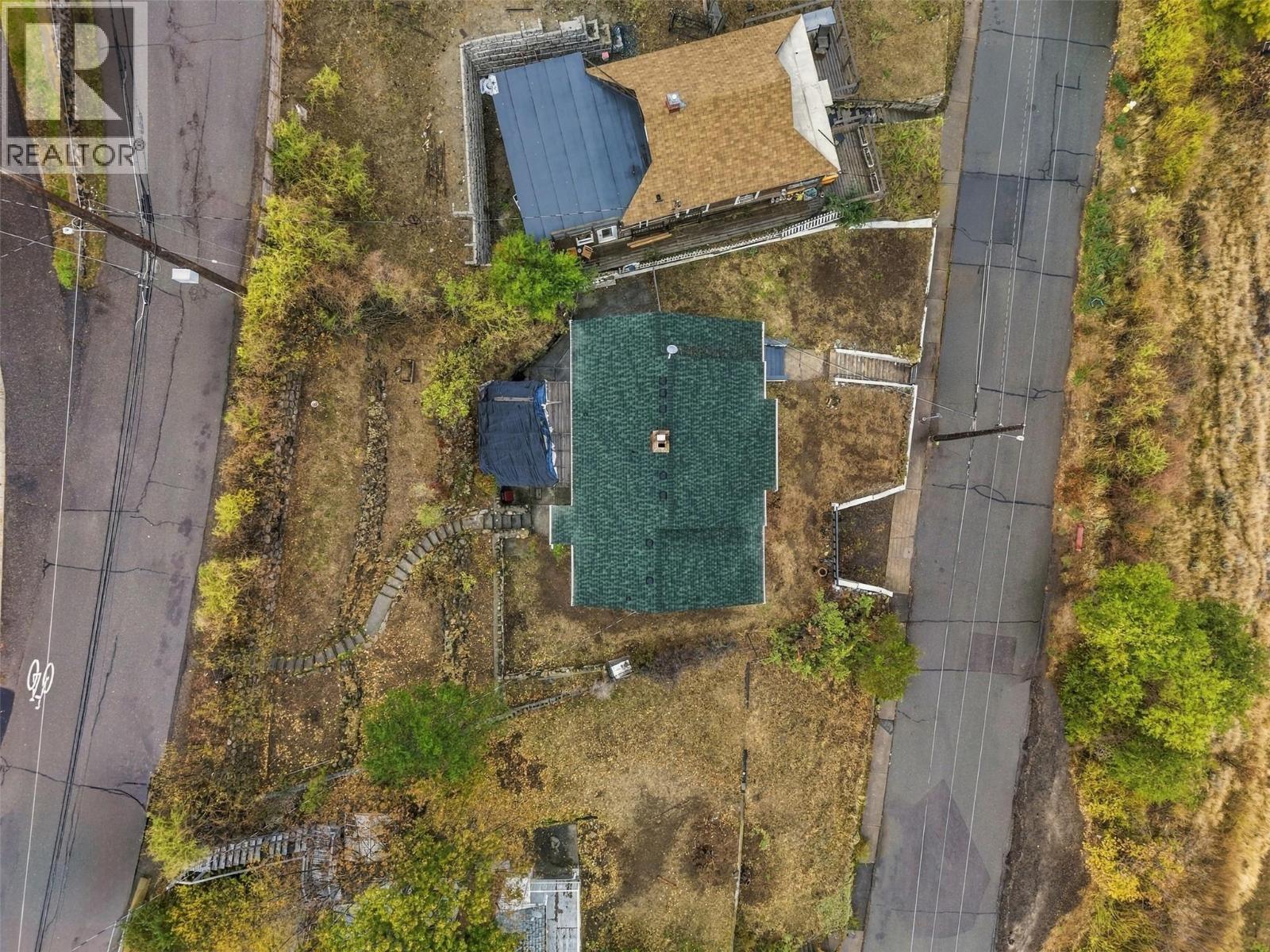 275 SEYMOUR  W Street