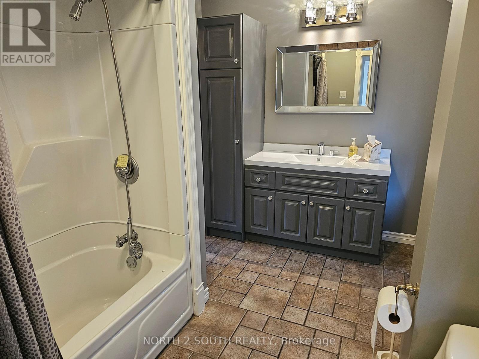 326 Erie Avenue, Brantford, Ontario  N3S 2H8 - Photo 12 - X13855094