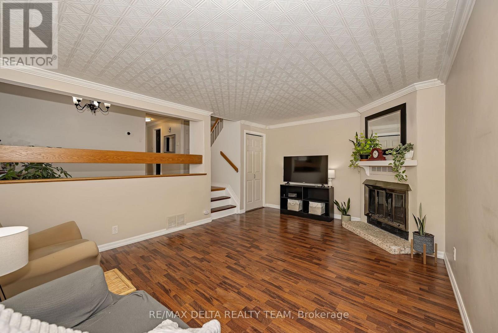 435 Duvernay Drive, Ottawa, Ontario  K1E 2N7 - Photo 8 - X13848196