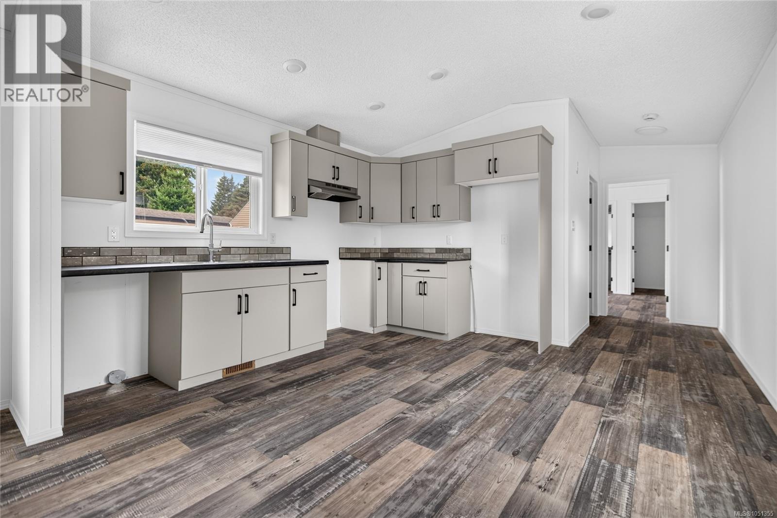 2104 Pemberton Pl, Comox, British Columbia  V9M 3P8 - Photo 11 - 1051355