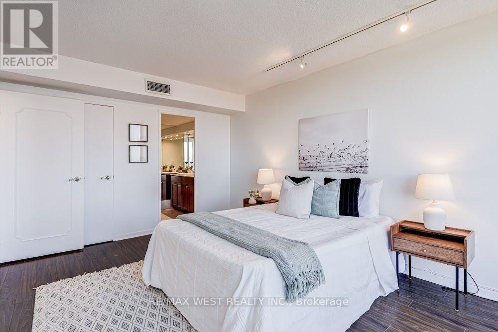 2009 - 2045 Lake Shore Boulevard W, Toronto, Ontario  M8V 2Z6 - Photo 18 - W13854170