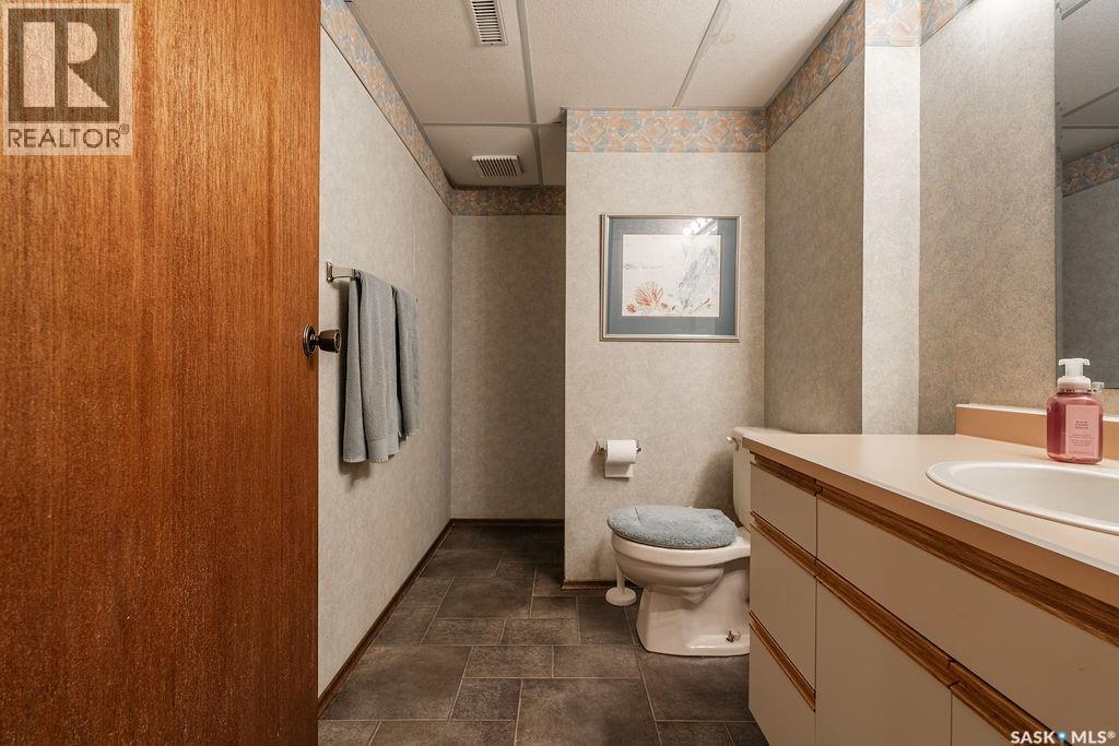 122 Wakaw Crescent, Saskatoon, Saskatchewan  S7J 4E2 - Photo 38 - SK050216