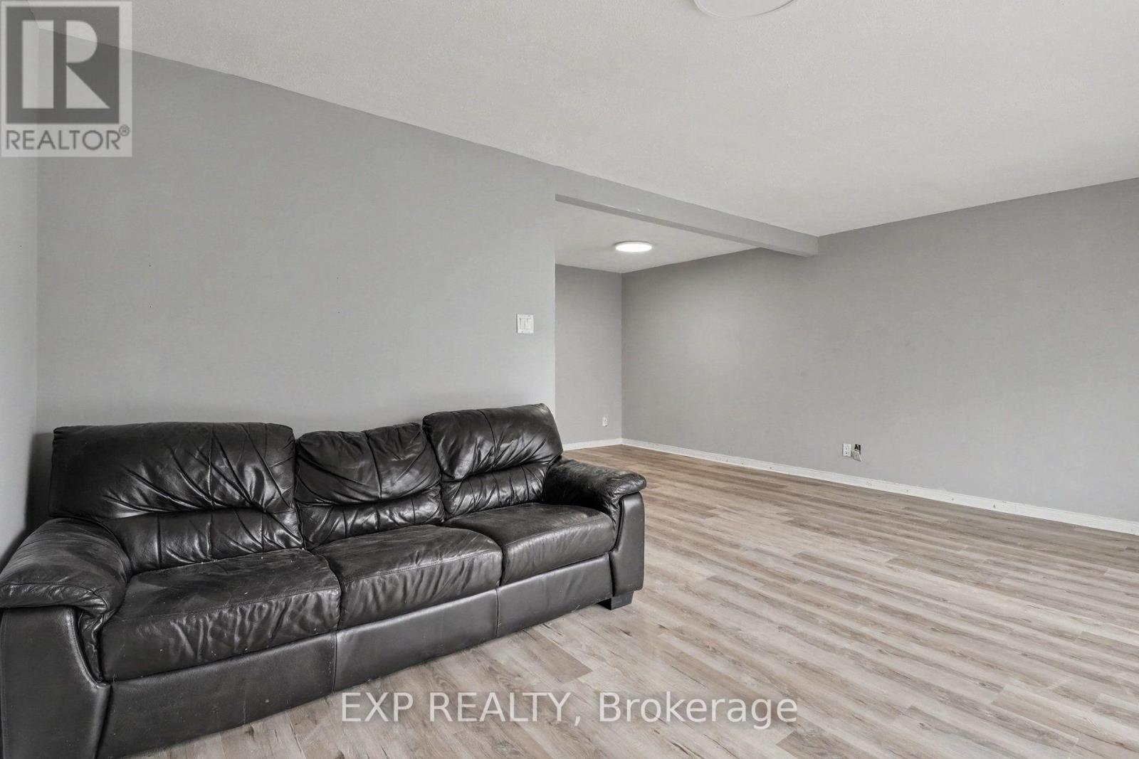 D - 32 Benlea Drive, Ottawa, Ontario  K2G 4A8 - Photo 10 - X13855296