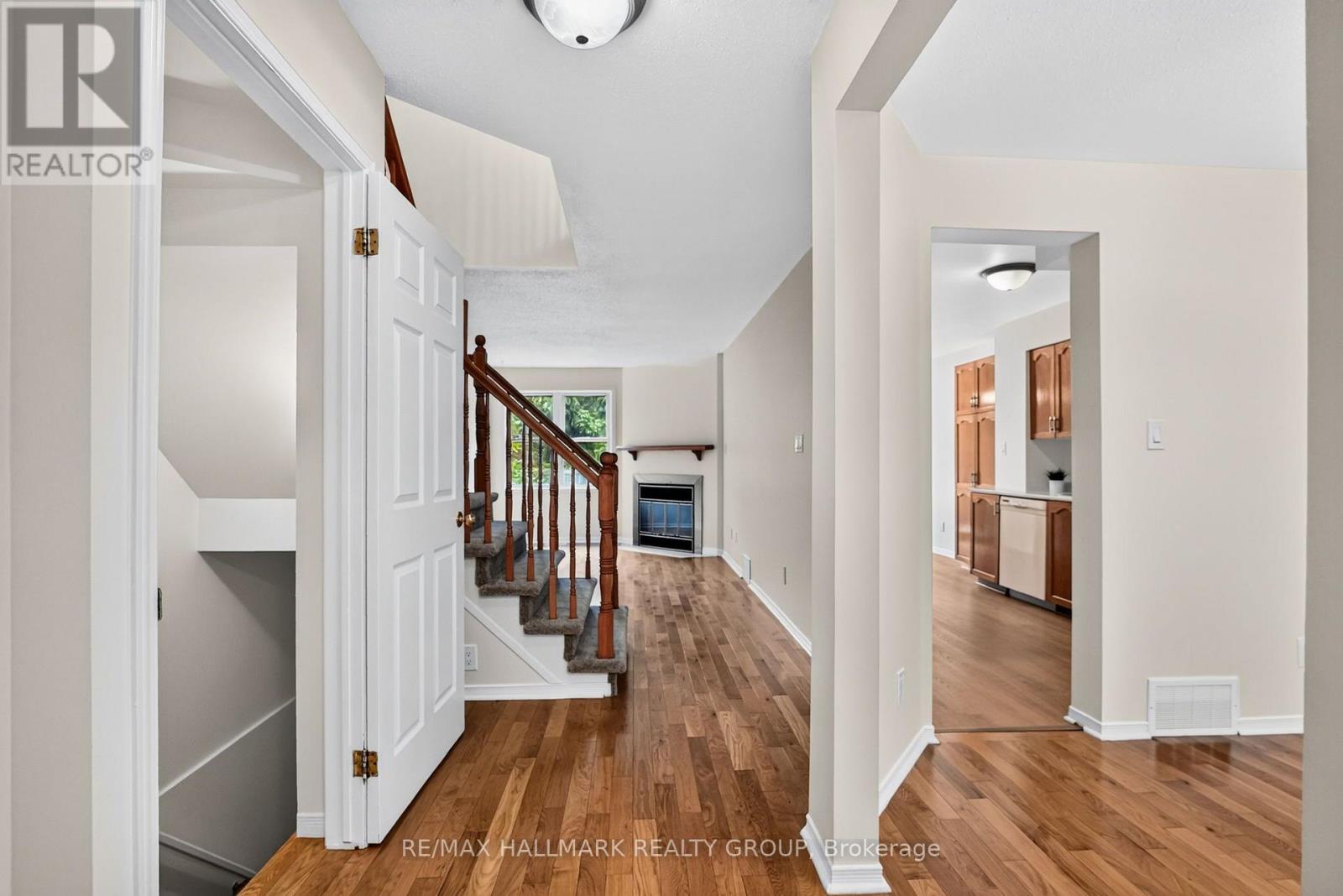 49 Robarts Crescent, Ottawa, Ontario  K2L 3Z3 - Photo 6 - X13855458