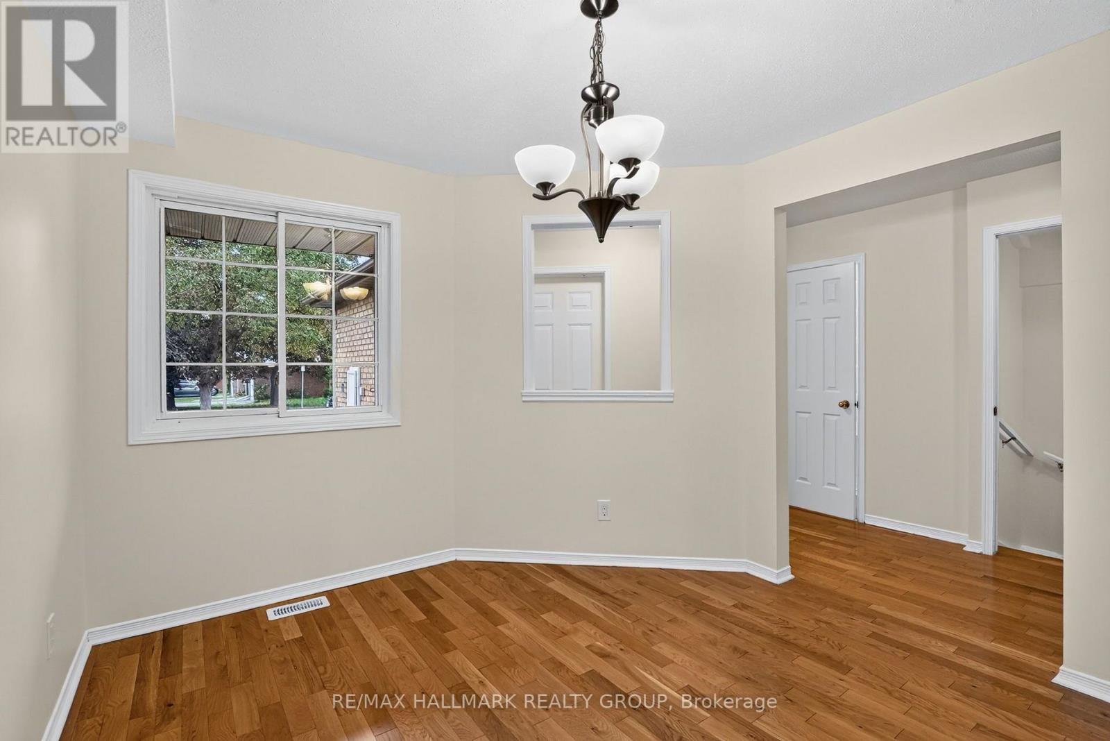 49 Robarts Crescent, Ottawa, Ontario  K2L 3Z3 - Photo 7 - X13855458