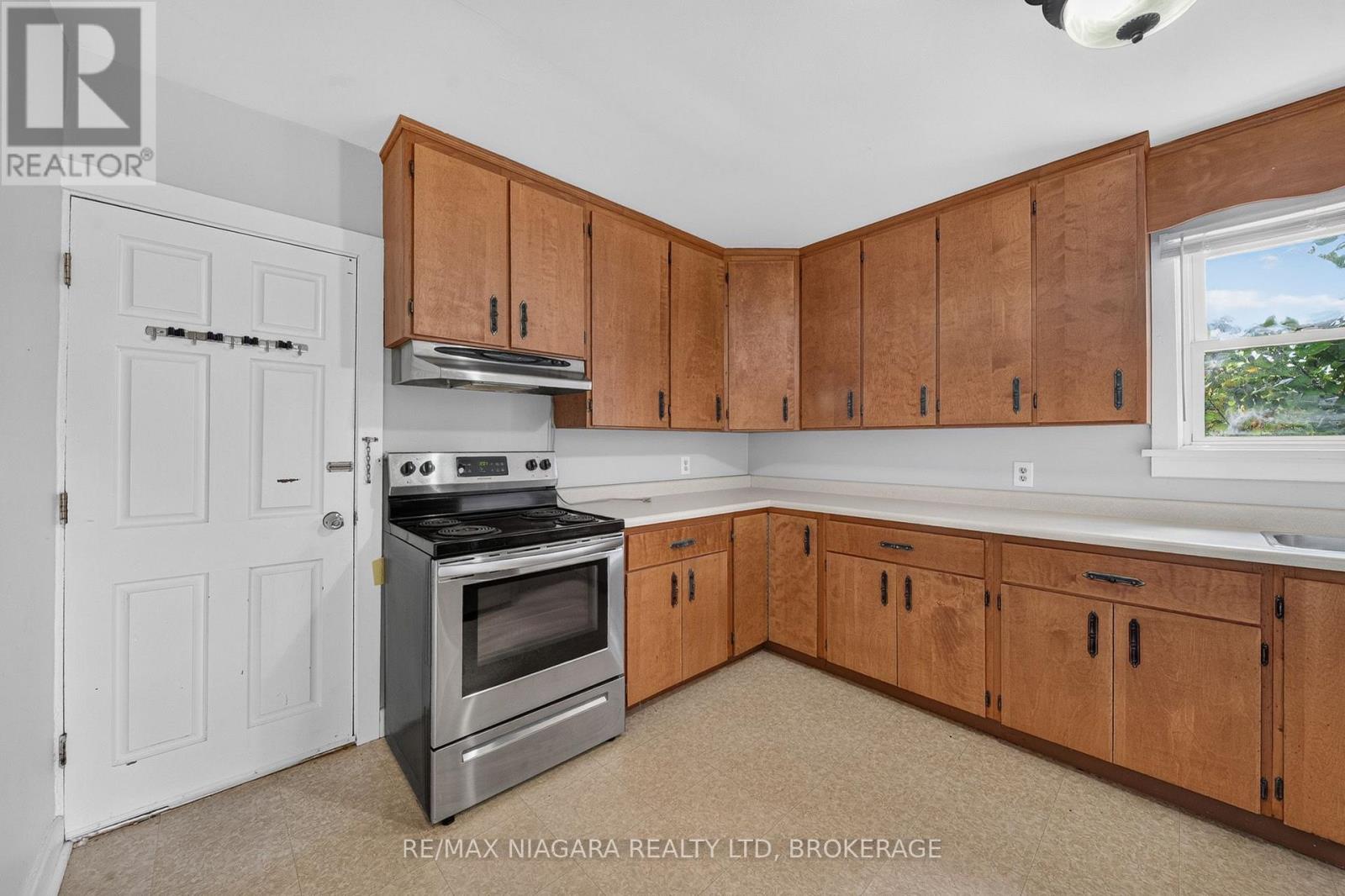 6520 Barker Street, Niagara Falls (Dorchester), Ontario L2G 1Y7 - Photo 15 - X13855478
