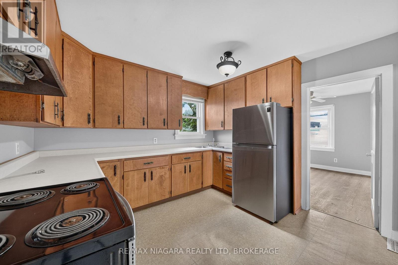 6520 Barker Street, Niagara Falls (Dorchester), Ontario L2G 1Y7 - Photo 16 - X13855478