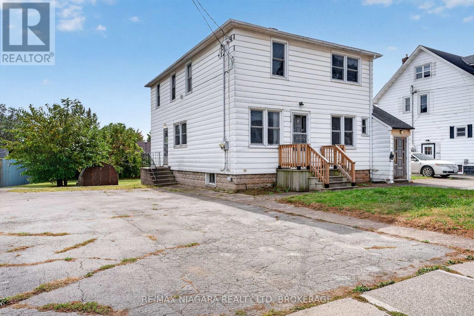 6520 Barker Street, Niagara Falls (Dorchester), Ontario L2G 1Y7 - Photo 3 - X13855478